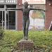 Bronze-Skulptur »Die große Palucca« auf dem Garnisonkirchplatz in Berlin