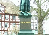 Bild zu Linggdenkmal