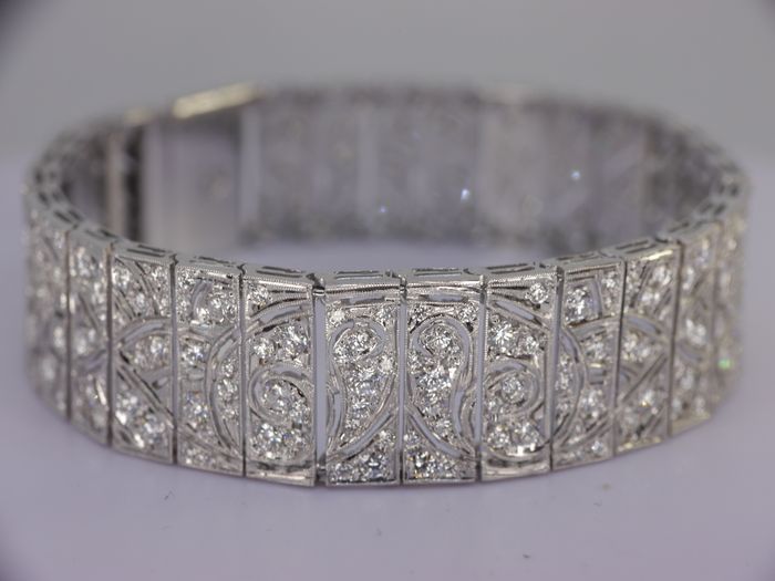 Art Deco Armband aus Platin mit 7,5ct Diamanten