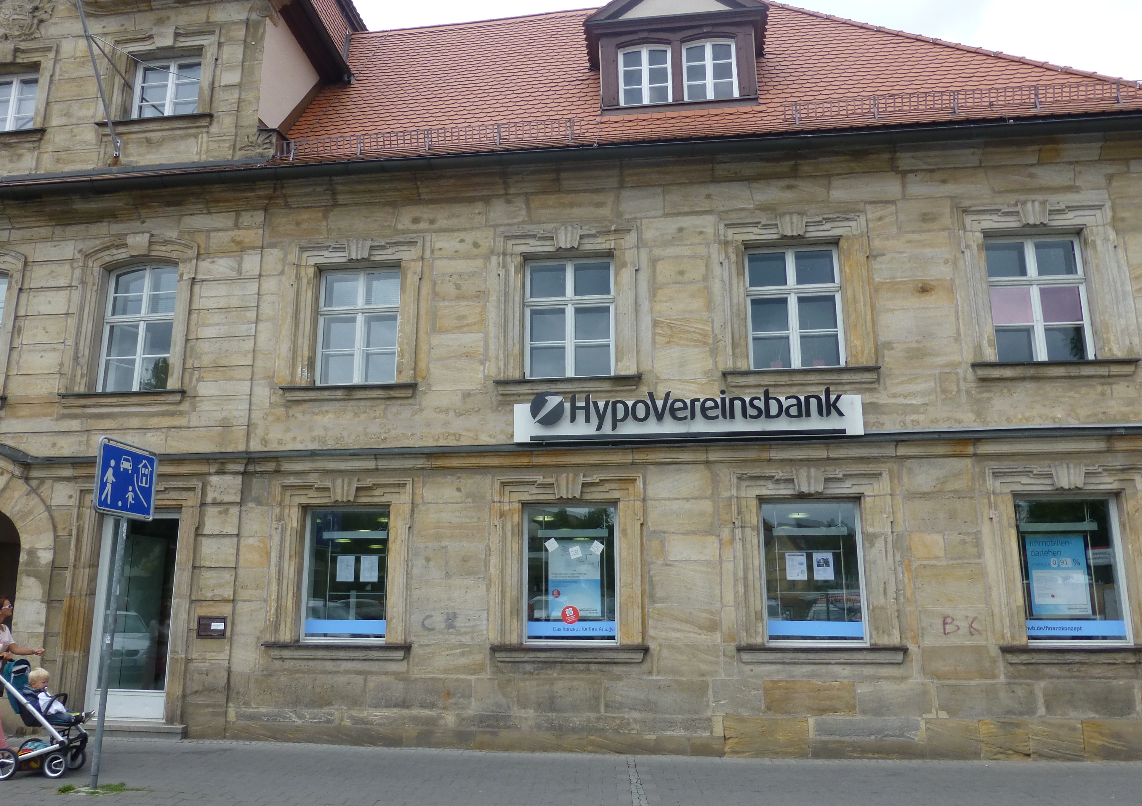 Bild 1 HypoVereinsbank UniCredit Bank AG in Forchheim
