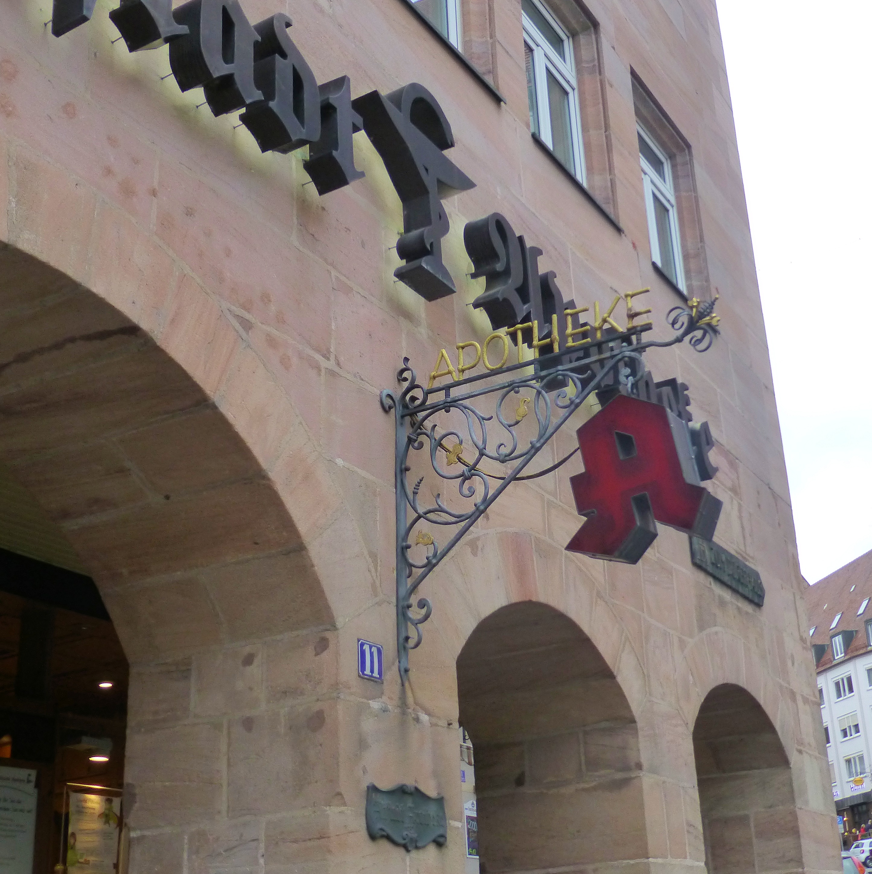 Bild 1 Altstadt-Apotheke in Nürnberg