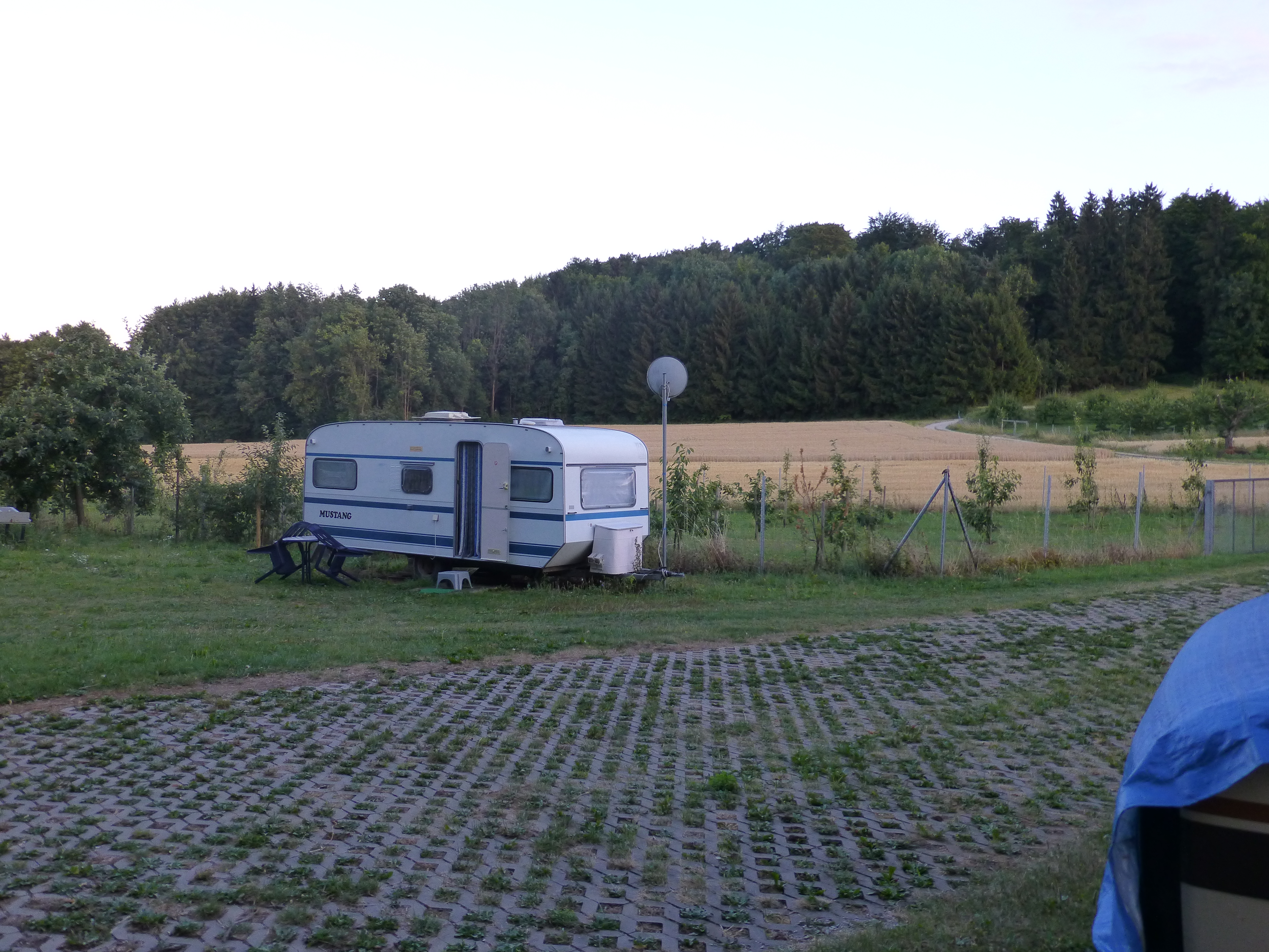 Stellpl&auml;tze f&uuml;r Wohnmobile in der angeschlossenen Schlossparkanlage