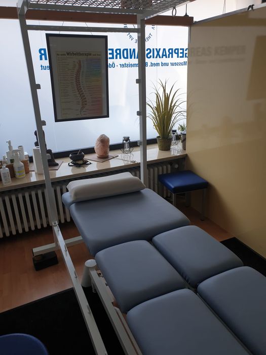Physiotherapie Köln Behandlungsraum für Lymphdrainagen und Massagen