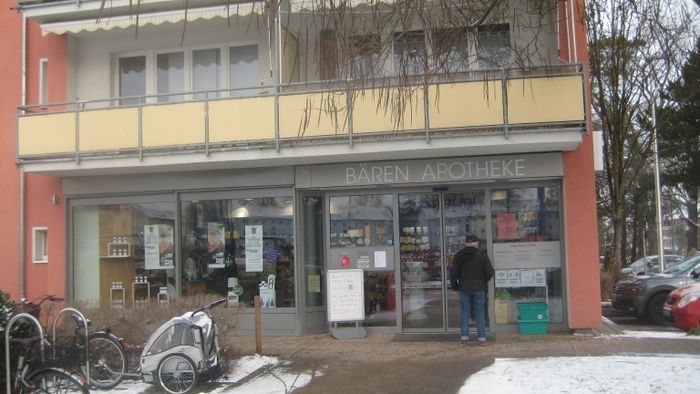 Die Bären Apotheke von außen