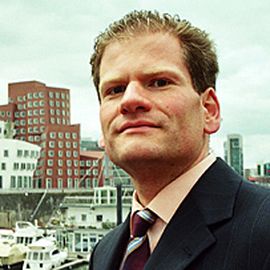 Steuerberater Michael Schmitz im Düsseldorfer Medienhafen