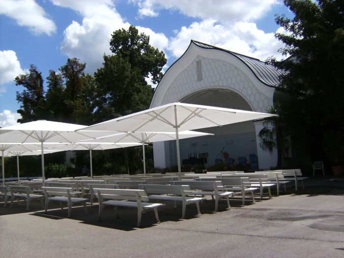 Musikpavillon am Kurtheater von Bad Wörishofen