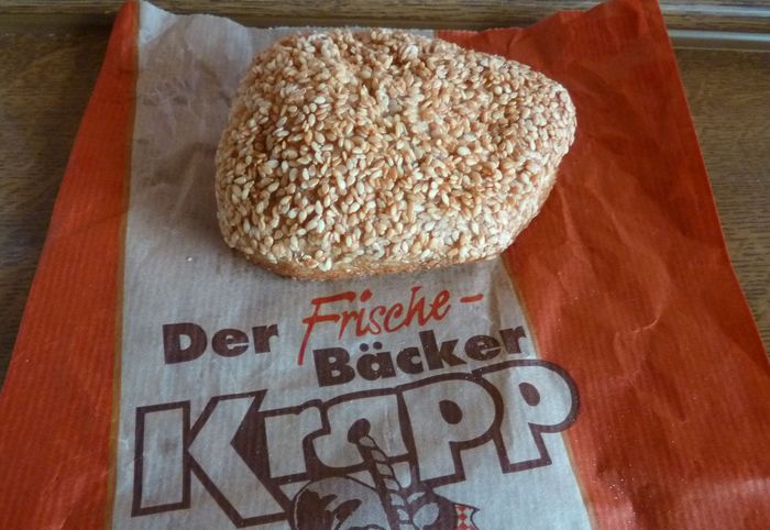 Bäckerei Krapp in Dietzenbach Körnerbrötchen mit Sesam.