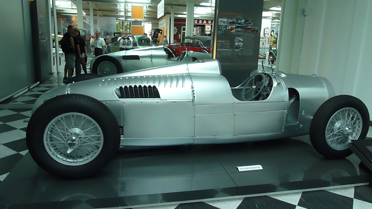 Einer der Audi Silberpfeile.