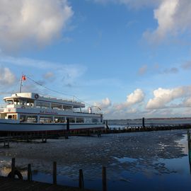 Hinterm Haus beginnt das Zwischenahner Meer