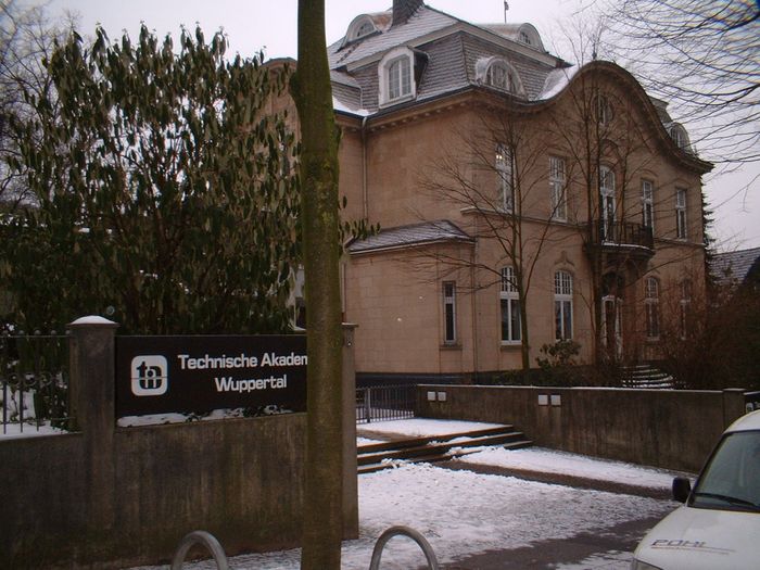 Nutzerbilder Technische Akademie Wuppertal e.V. Fortbildungsstätte
