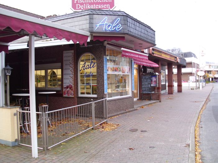 Terasse,Frischverkauf und Restaurant gehören zusammen