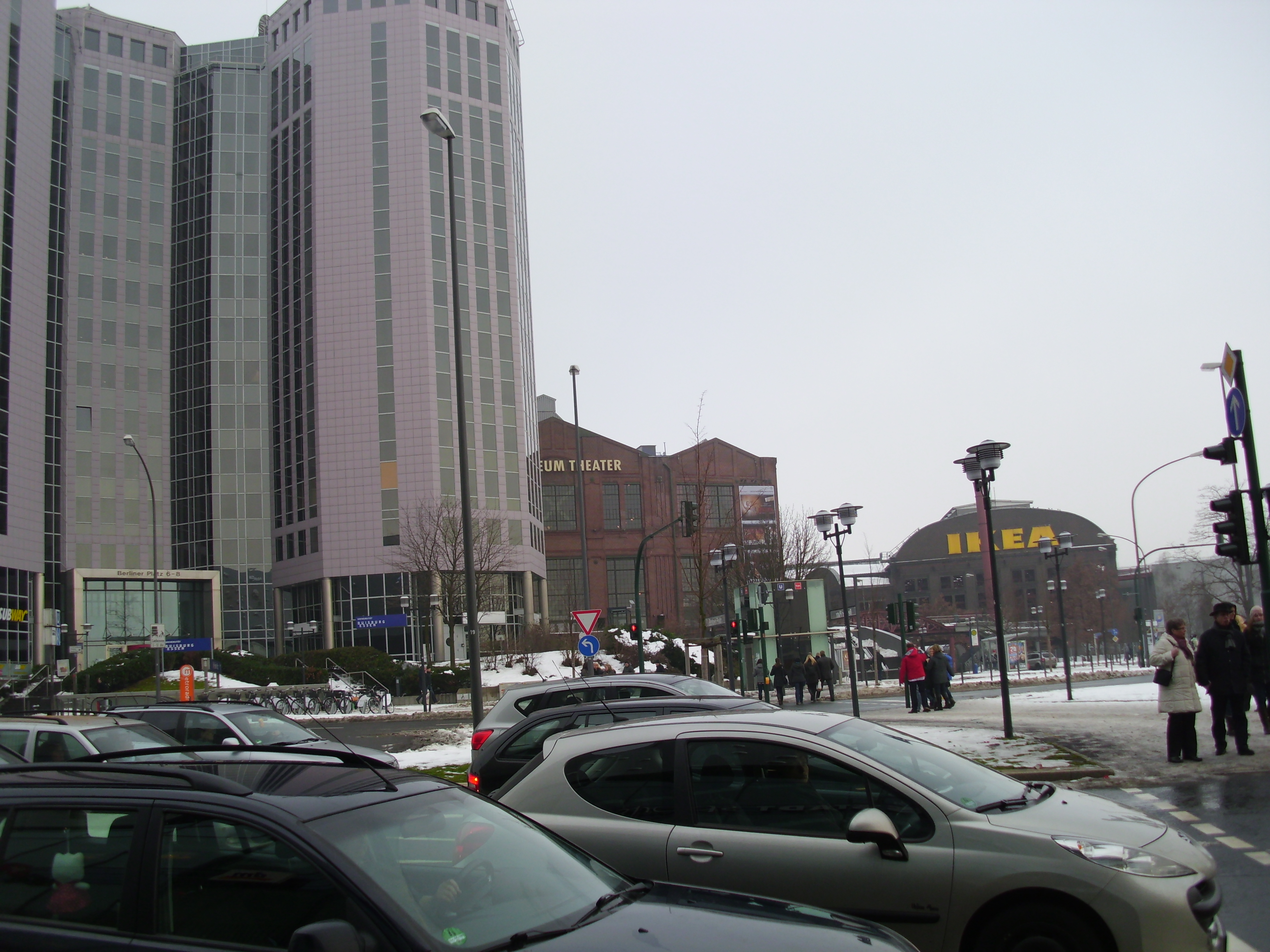 Blick auf das Collosseum und Ikea im Hintergrund