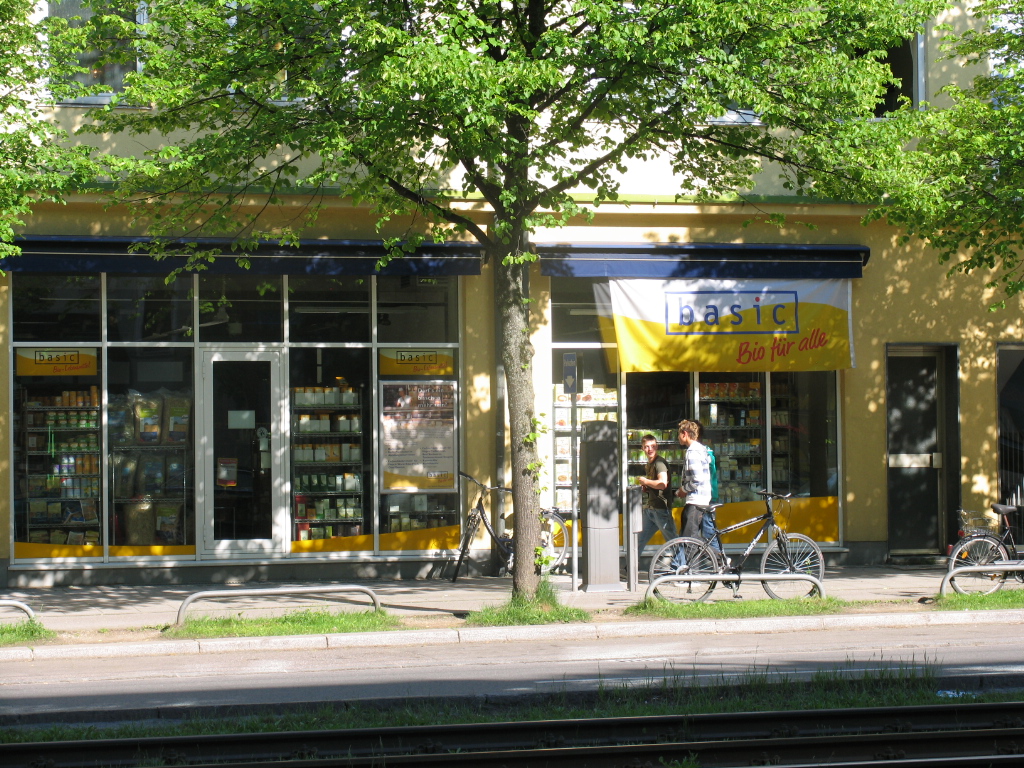 Bild 1 basic-Biosupermarkt in München