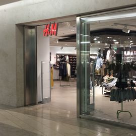 H&M Hennes & Mauritz in Duisburg