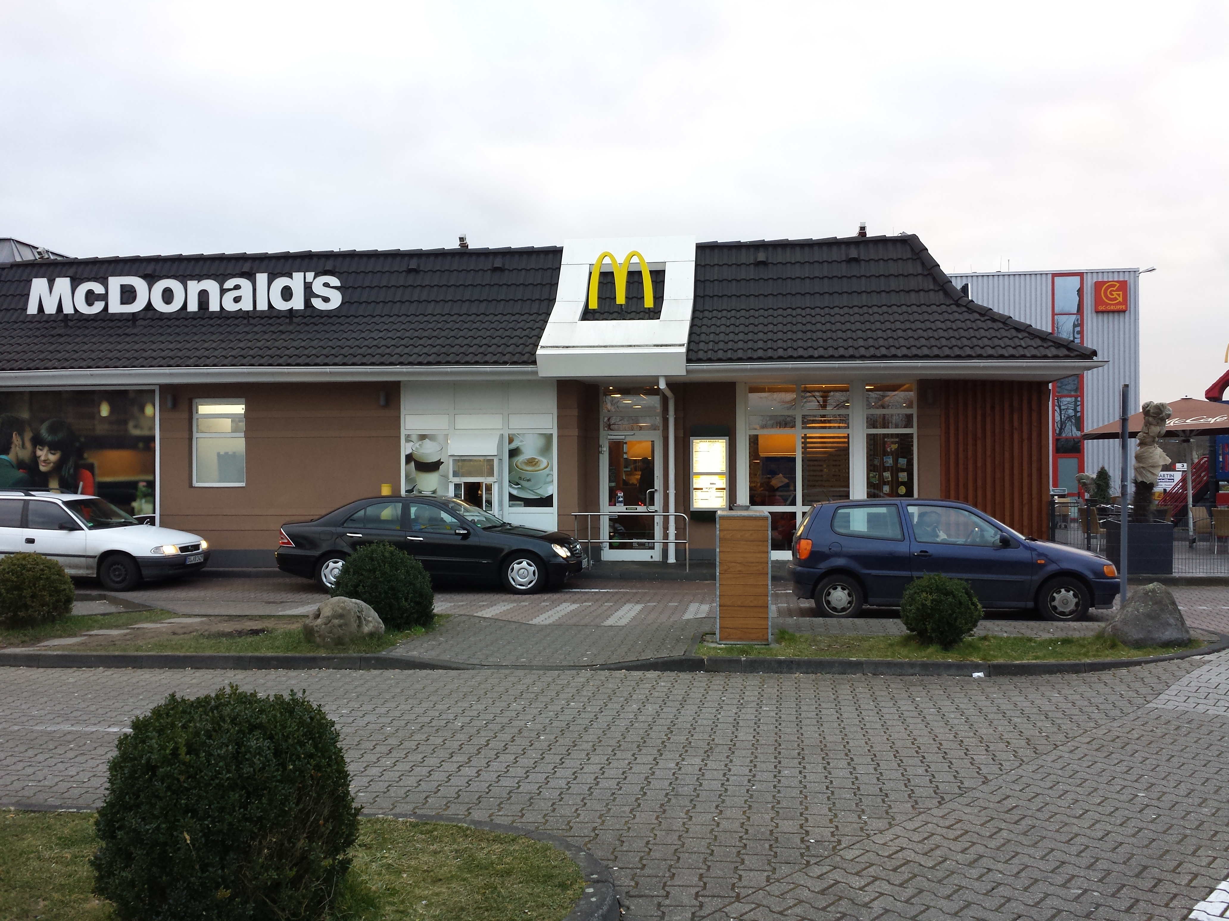 Bild 1 McDonald's in Duisburg