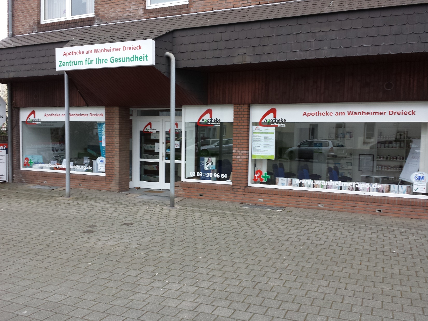 Bild 1 Apotheke am Wanheimer Dreieck in Duisburg