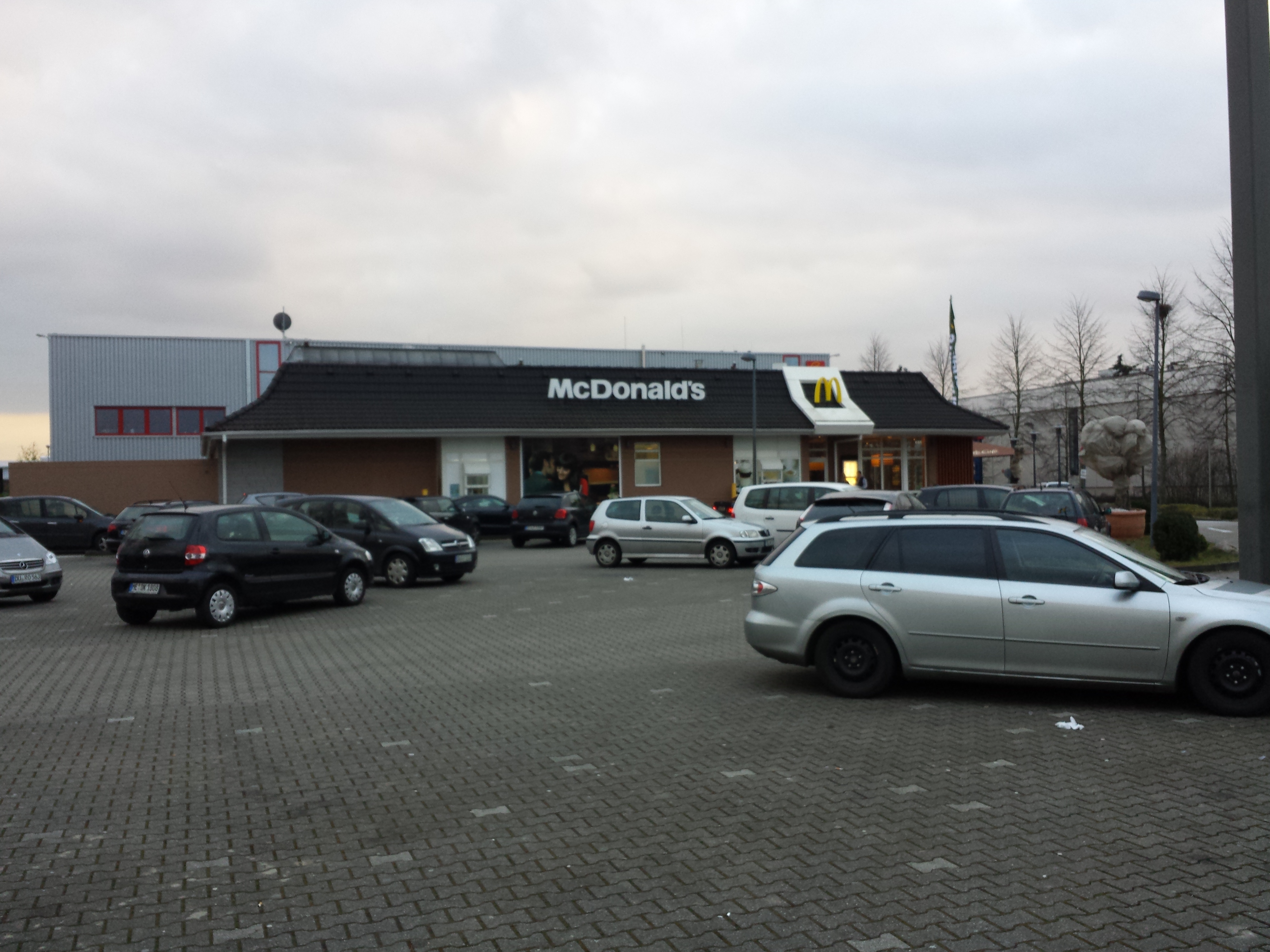 Bild 4 McDonald's in Duisburg