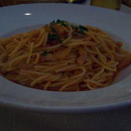 Spaghetti Matriciana...aus Rücksicht auf die anderen Gäste ohne Blitz fotografiert