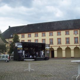 Der Schlossplatz...hier finden immer zahlreiche Veranstaltungen statt