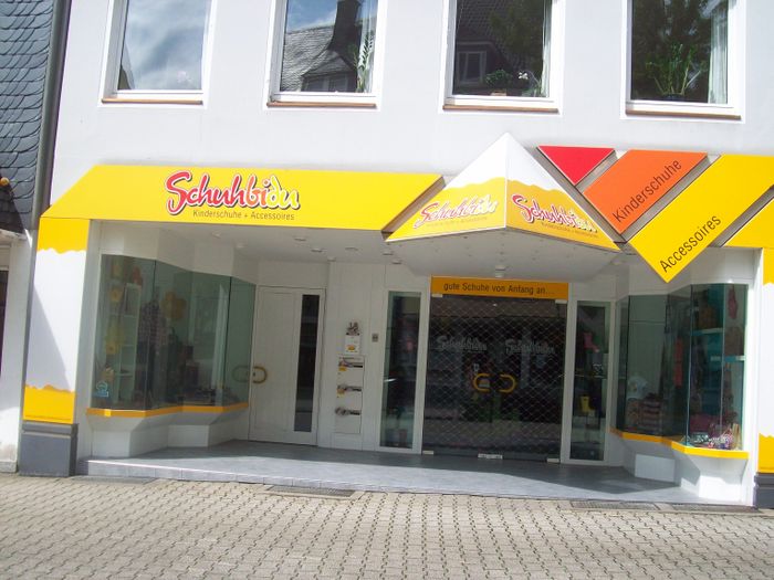 Schuhe für Kinder bei "Schuhbidu" in Siegen