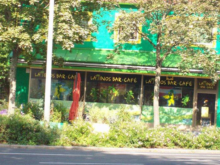 Latinos Bar und Café in Neumarkt