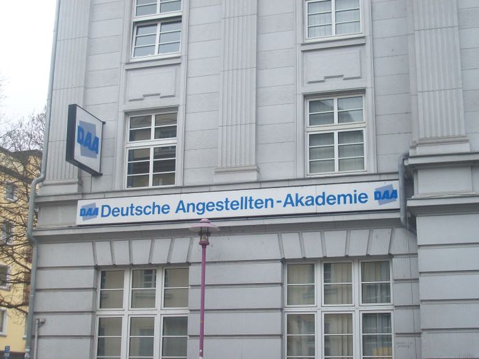 Nutzerbilder DAA Deutsche Angestellten-Akademie GmbH