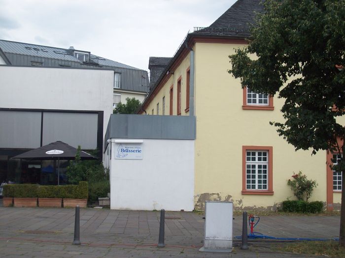 Die Brasserie ist gleich neben dem Unteren Schloss in Siegen