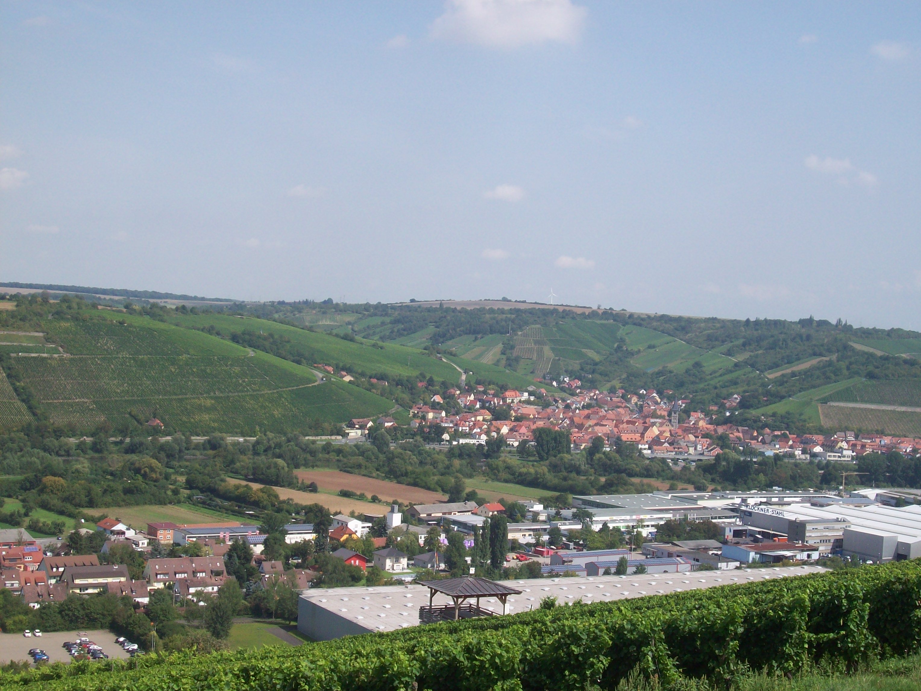 Vom Rasthof hat man eine tolle Aussicht auf Würzburg