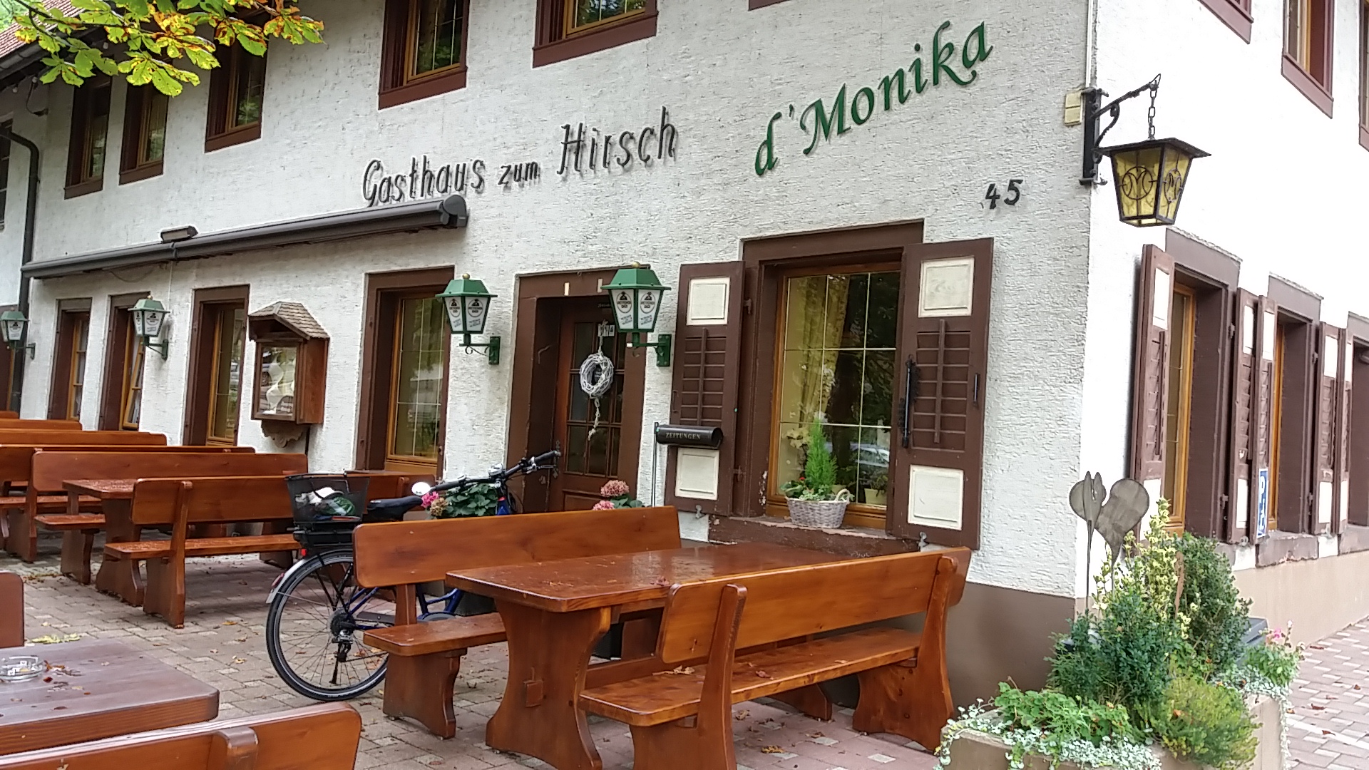 Bild 1 Gasthaus Hirsch Einbach Inh.Familie Schmid in Hausach