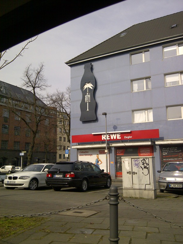 Bild 1 REWE in Köln