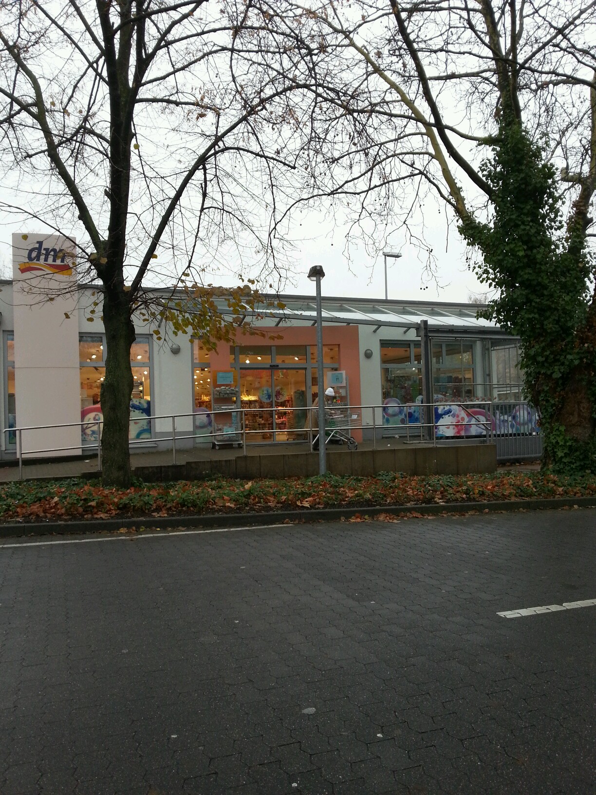 Bild 4 dm-drogerie markt in Leverkusen