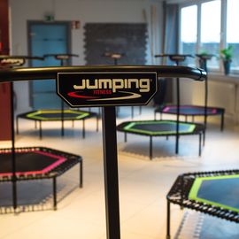 Jumping-Vitalis Trampoline im Kursraum 2