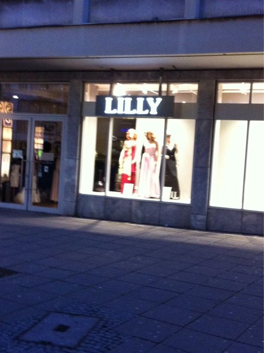 LILLY Brautkleider GmbH