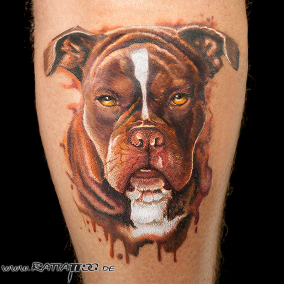 Hundeportrait mit Aquarell aus dem Rattattoo Tattoostudio in Freiburg.

#Hund #hundetattoo #dog #dogtattoo #schwarzwald #pettattoo #beste #fineline #studio #tattoodesign #bestfriend #bestfriendtattoo #tattooartist #realistic #tattoo #buddytattoo #feine #tattoos #realistictattoo #portraittattoo #termin #preise #rattattoo #Rattattoo #rattattoofreiburg #tattoostudio #freiburg #tattoostudiofreiburg #tattoofreiburg #freiburgtattoo www.rattattoo.ink