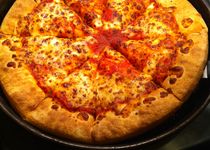 Bild zu Pizza-Hut Restaurant Pizzalieferservice