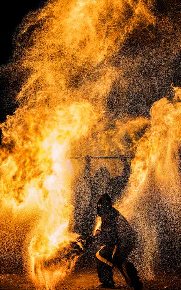 Spektakuläre Feuershow von Freaks on Fire