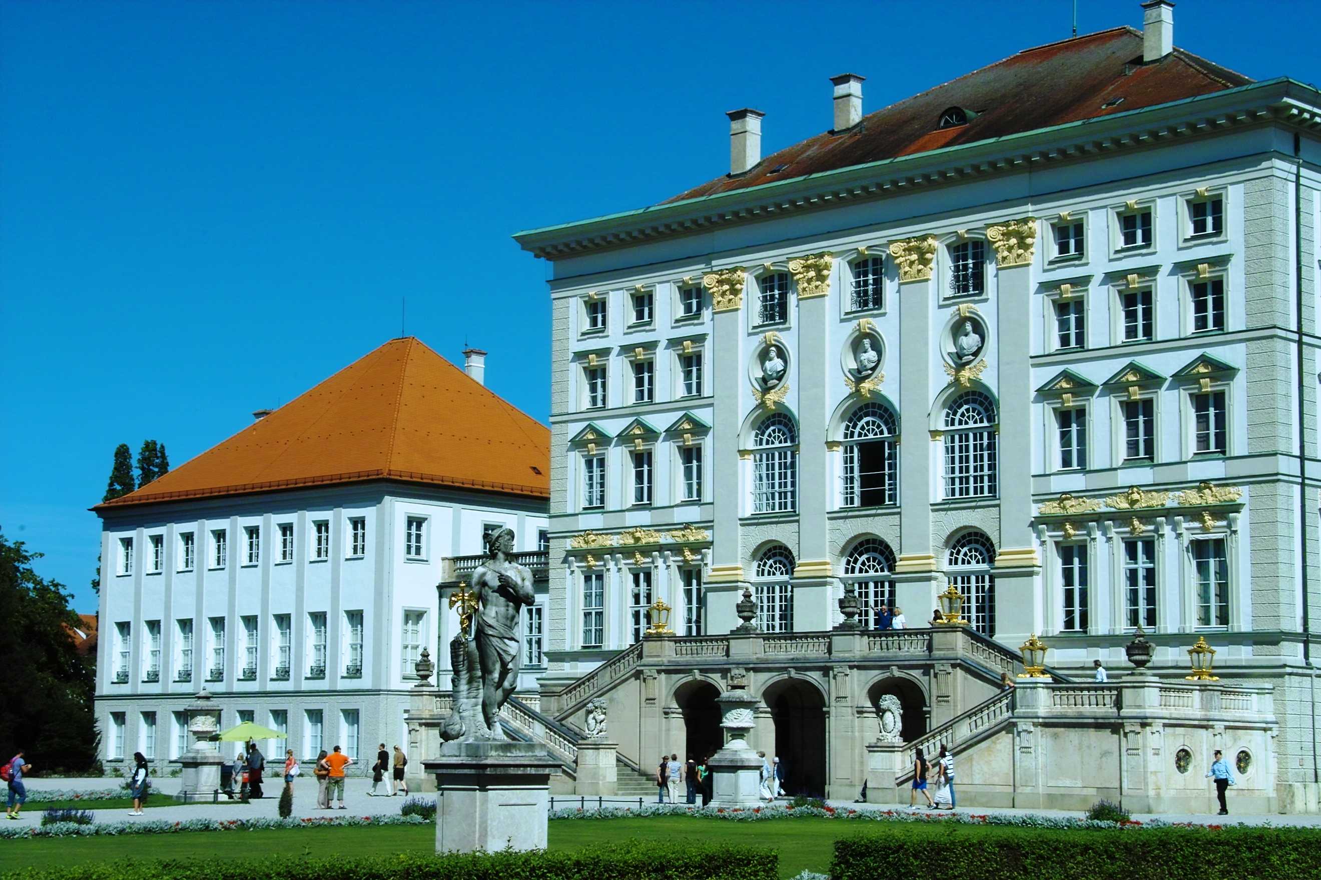 Bild 106 Schloß Nymphenburg in München