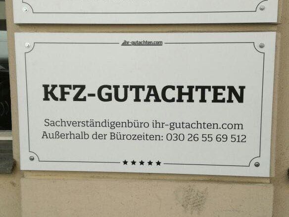Unser Firmenschild in Charlottenburg