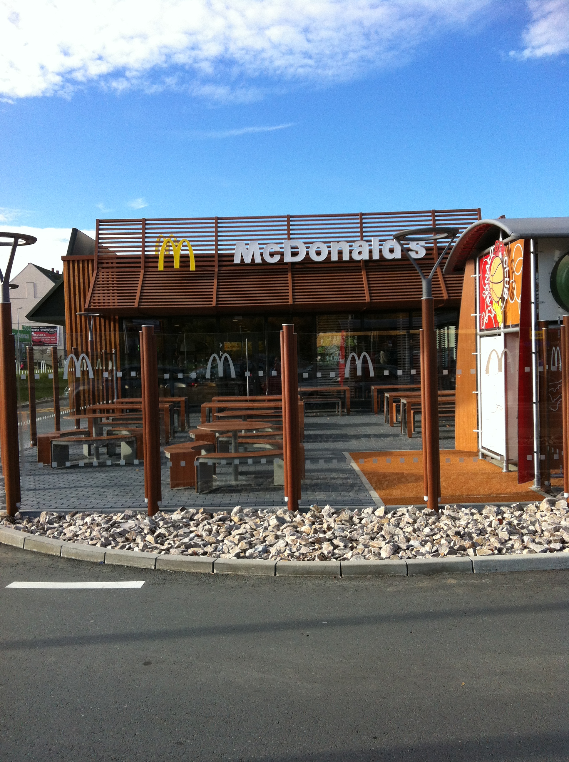 Bild 1 McDonald's Restaurant in Chemnitz