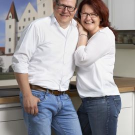 Familienunternehmen mit den 
Geschäftsführern
Karin &amp; Magnus Armbruster