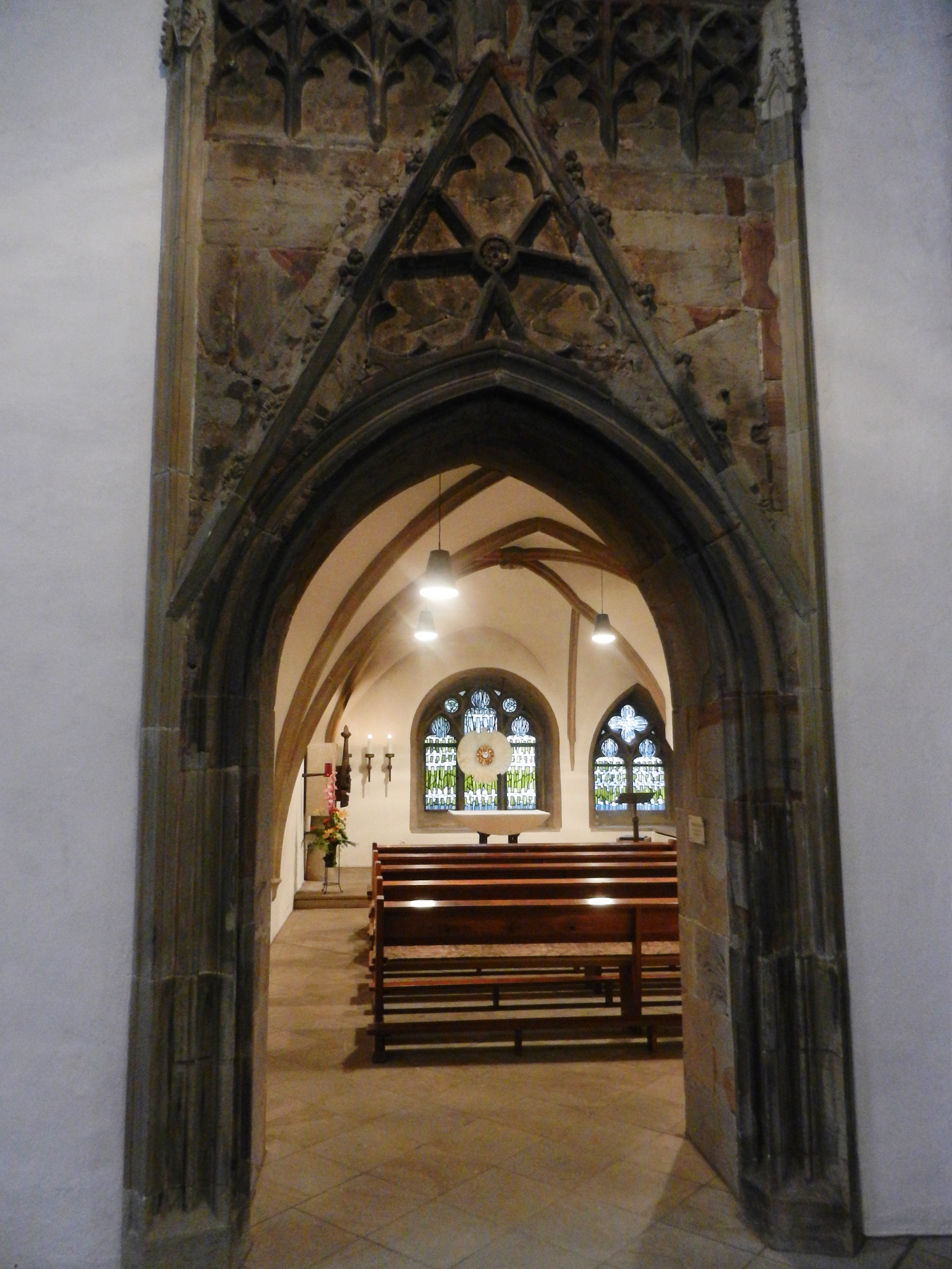 Blick in die Nebenkapelle