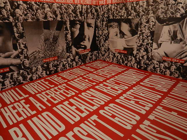 Barbara Kruger: Installation