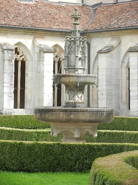 Brunnen im Innenhof
