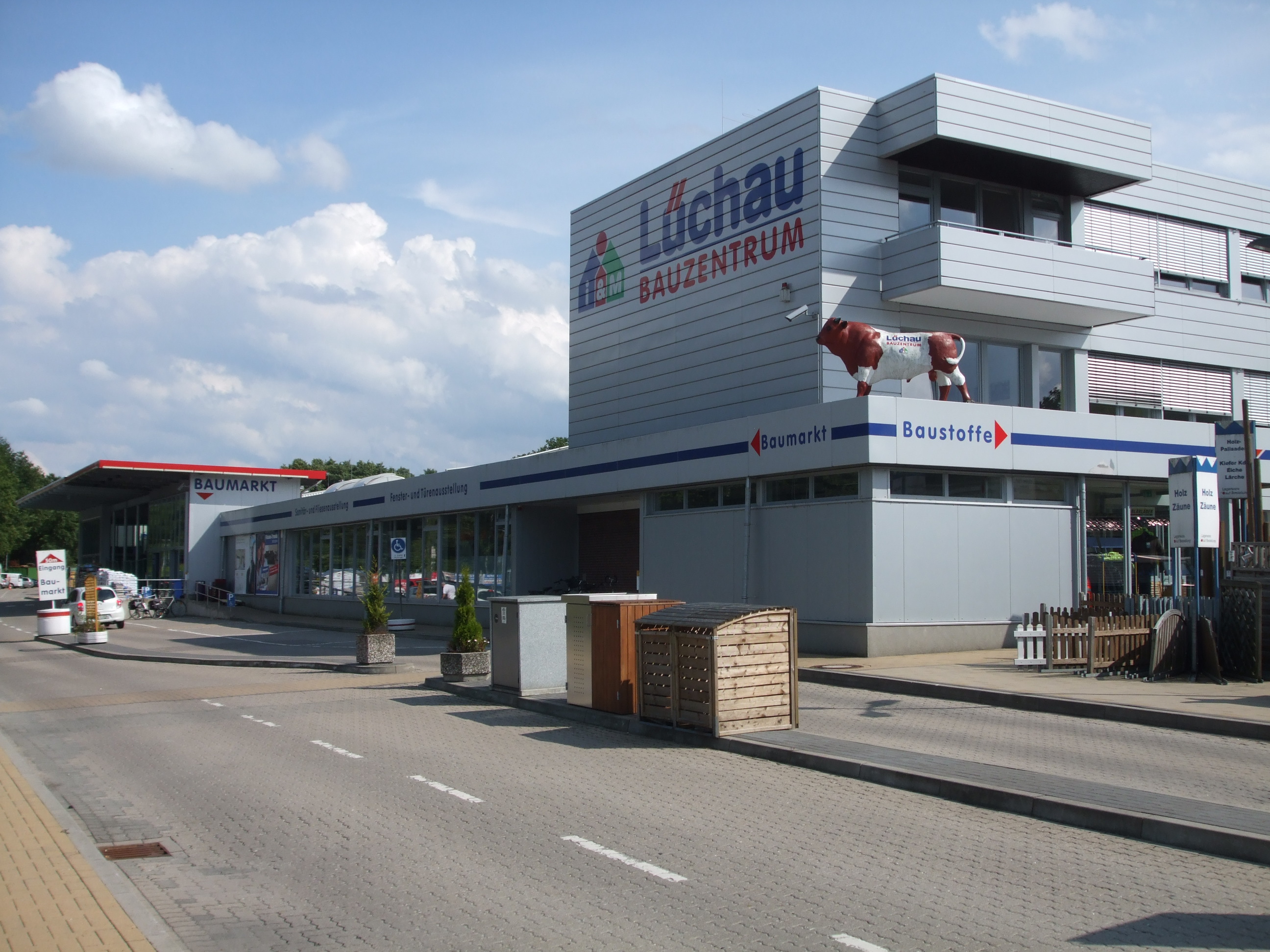 Lüchau Baumarkt in Wedel bei Hamburg.