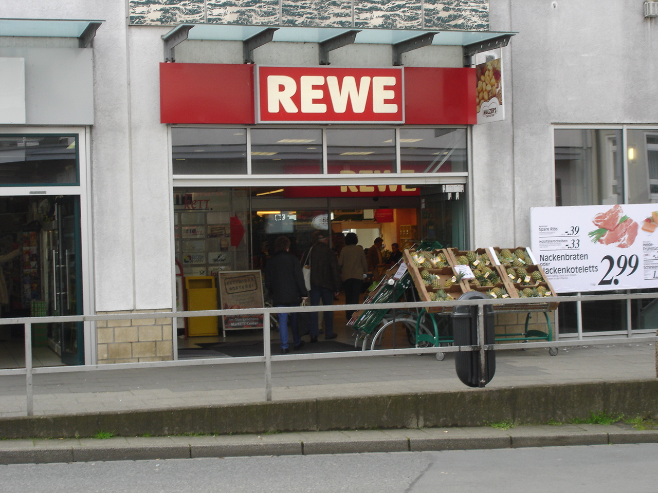 Bild 1 REWE Thomas Lenk EH OHG in Essen