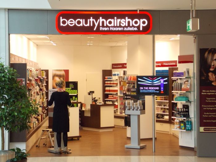 Beauty Hair Shop 1. OG, Shop 32
