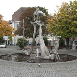 Brunnen "Der Bodenseereiter" von Peter Lenk in Überlingen