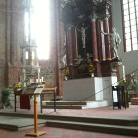 Der Jüterboger Barock-Altar und das Sandstein-Sakramenthaus 