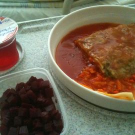 Gemüselasagne mit Rote Bete Salat und Wackelpudding