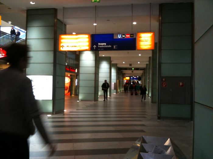 Nutzerbilder Aschenbachs Apotheke am Bahnhof Friedrichstraße